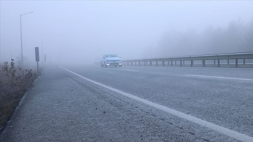 Kastamonu da sis ulaşımı olumsuz etkiliyor