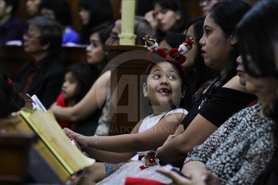 Khusyuk Ibadah Natal Di Gereja Immanuel Jakarta Anadolu Ajans