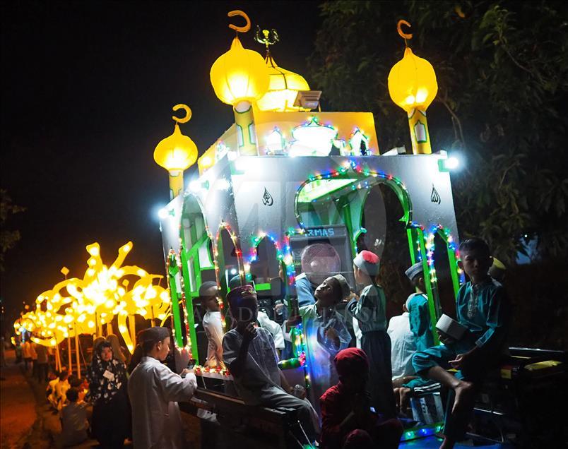 Pawai Malam Takbir Menyambut Hari Raya Idul Fitri Anadolu Ajans