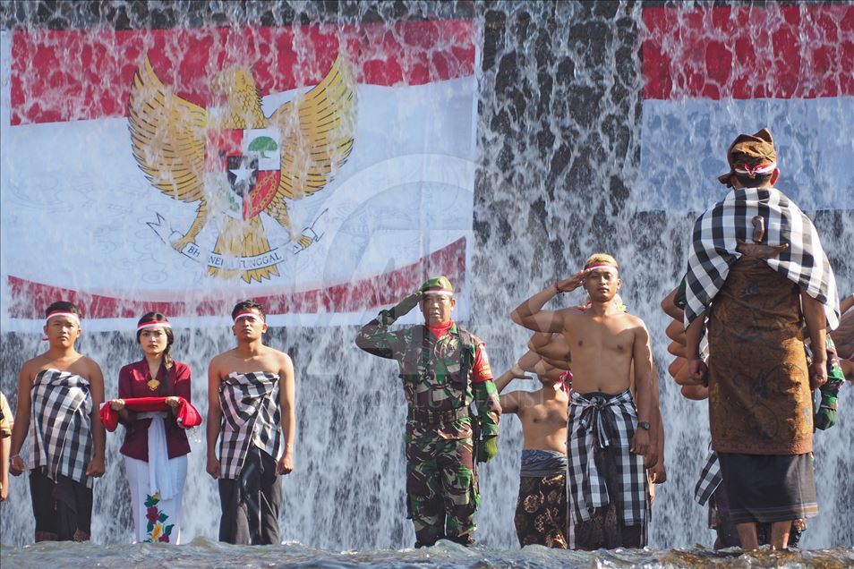 Upacara Bendera Hut Ri Ke Di Sungai Unda Bali Anadolu Ajans