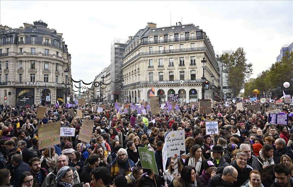 Mujeres Protestan Contra La Violencia Sexual En Par S Anadolu Ajans