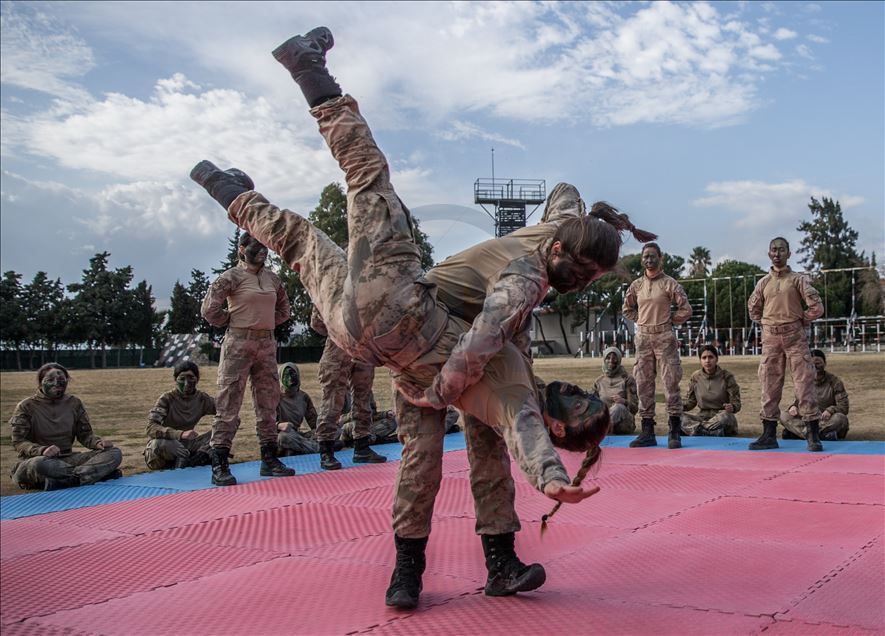 Female gendarmerie commandos training program in Izmir Anadolu Ajansı