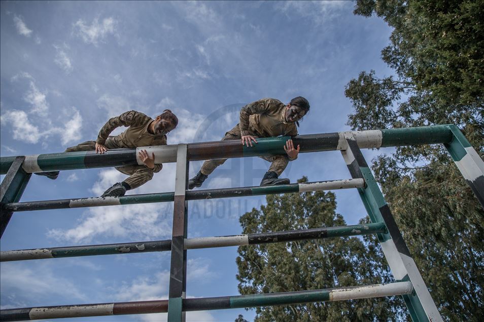 Female gendarmerie commandos training program in Izmir Anadolu Ajansı