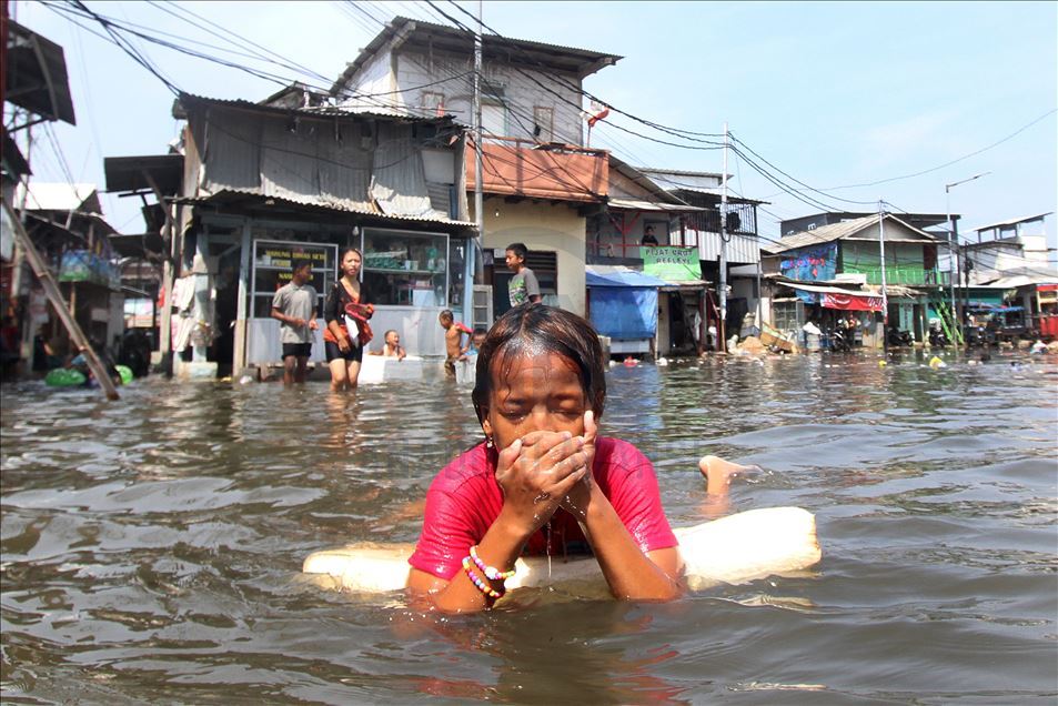 Banjir Rob Kembali Landa Wilayah Utara Jakarta Anadolu Ajans