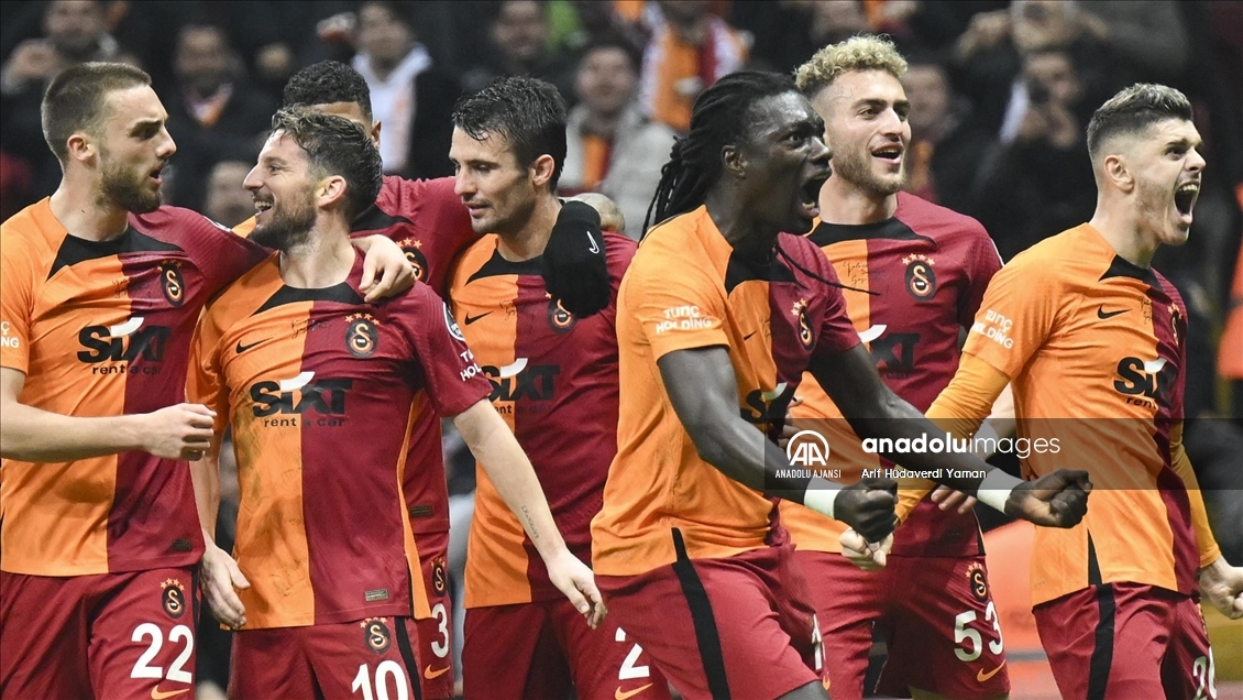 Galatasaray Liderli Ini S Rd Rd Anadolu Ajans