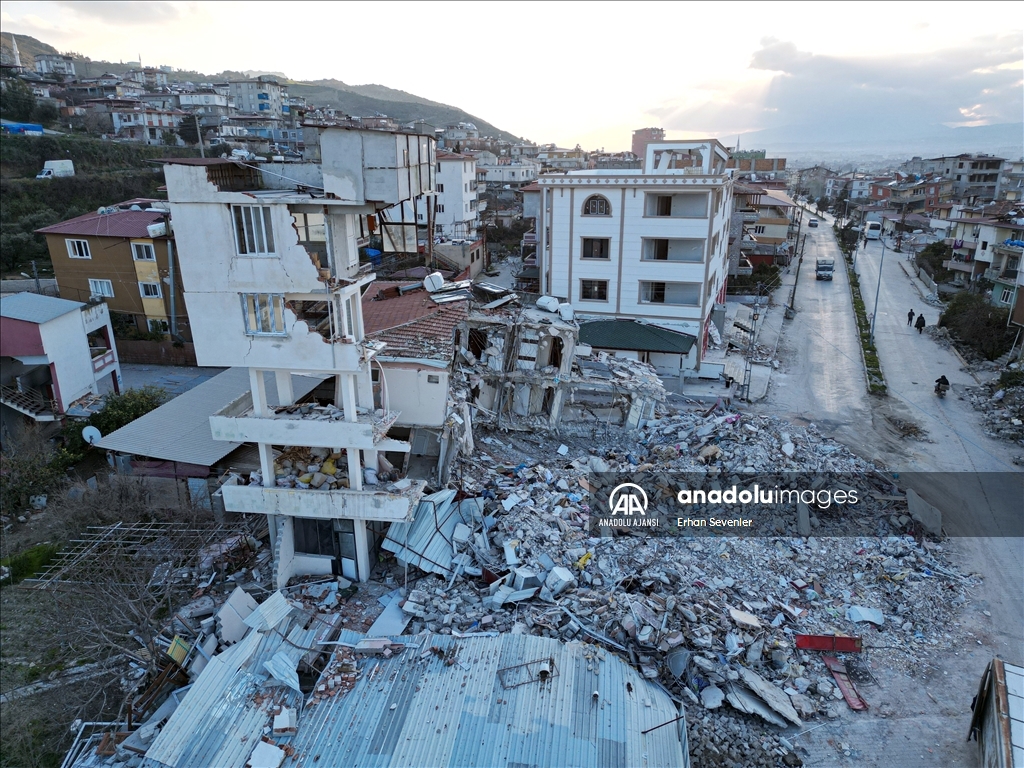 Hatay Da Depremde Ken Binan N Ek Yap S Ayakta Kald Anadolu Ajans