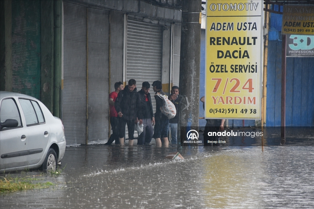 Kastamonu Samsun ve Sinopun bazı ilçelerinde şiddetli yağış nedeniyle