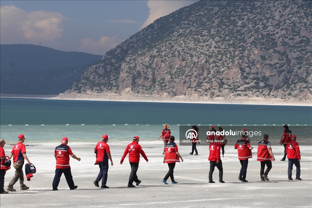 MEB AKUB Salda Gölü nde arama kurtarma eğitimi aldı