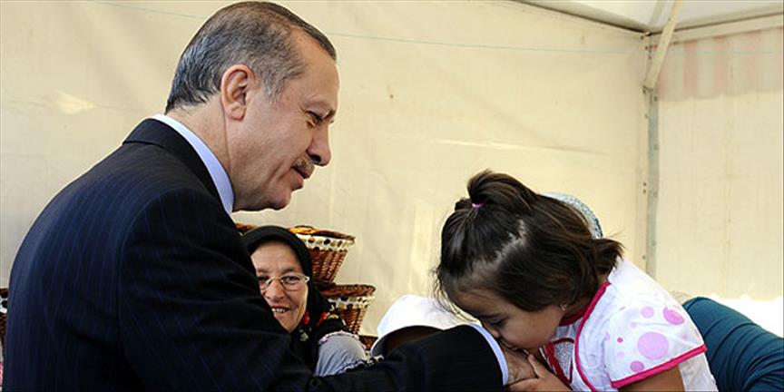 Türkiye alan değil veren el