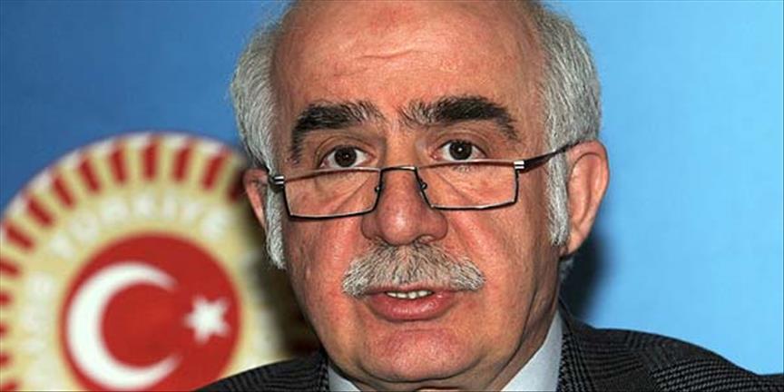 Eski bakan rektör oldu