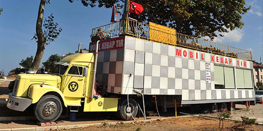 Tırda şiş kebap keyfi