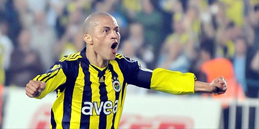 Alex'e 1 maç ceza