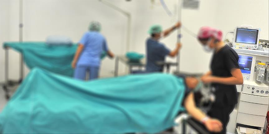 Sezaryen komplikasyon riskini artırıyor