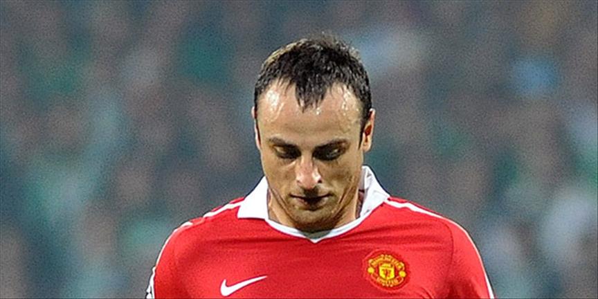 Manchester Berbatov'u göndermiyor