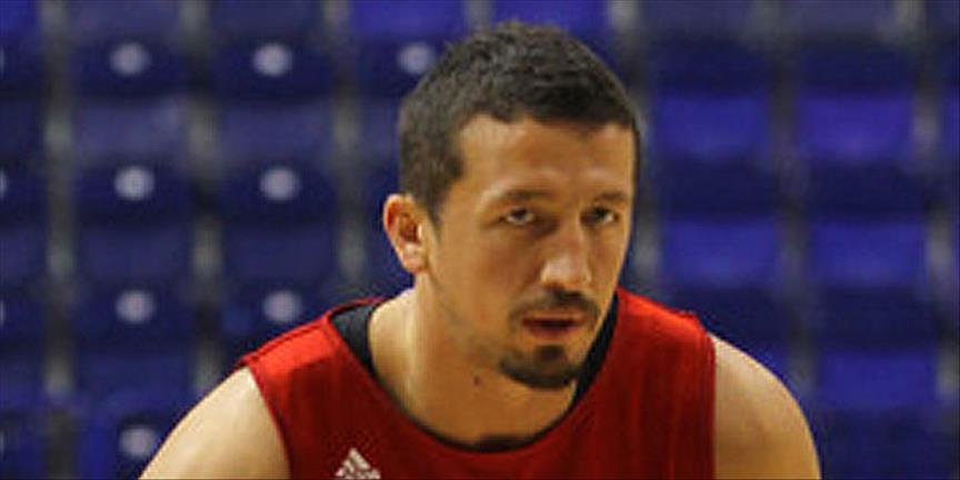Hido Mehmet Okur'u yendi