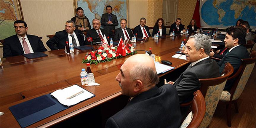 Arınç Bozer'i kabul etti