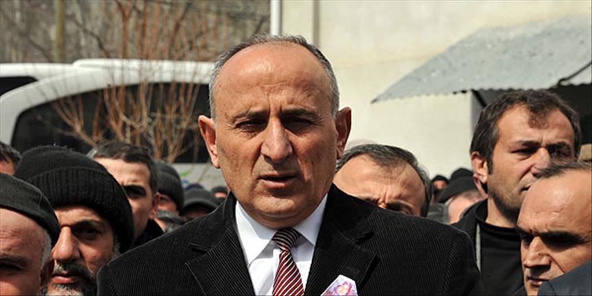 Annnesini ziyaret için izin istedi