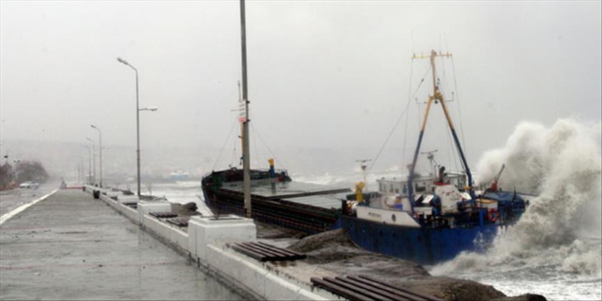 Karadeniz'de dev dalgalar