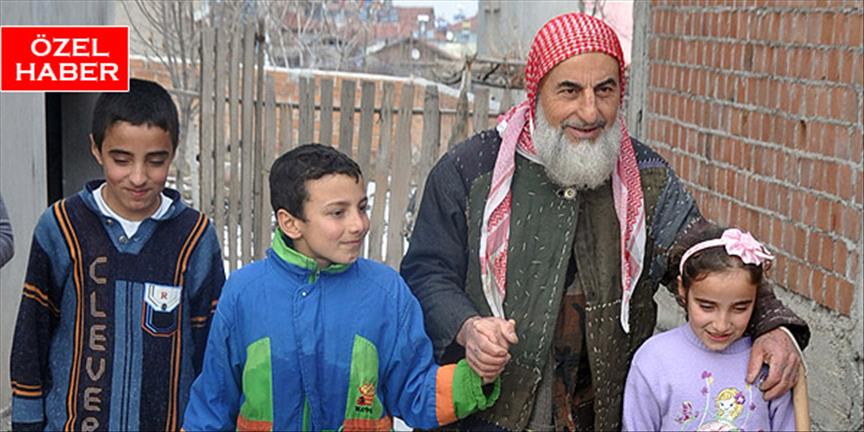 Yetimlerin ''Yamalı Baba''sı 