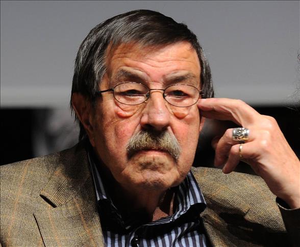 Alman yazar Grass hastaneye kaldırıldı