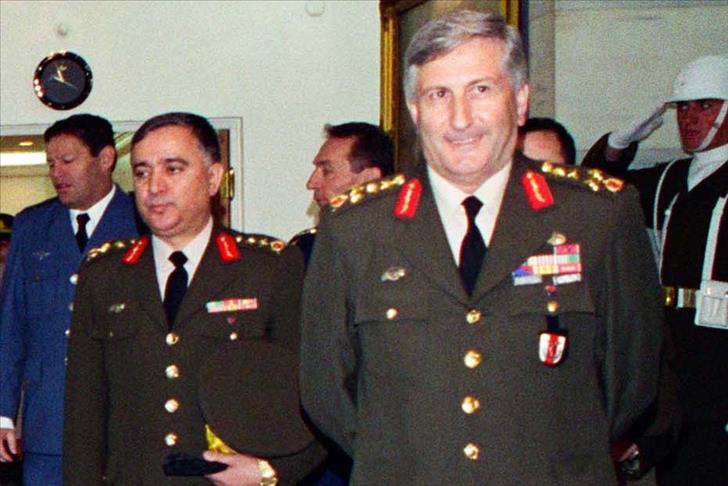 Bir ve Özkasnak aynı karede