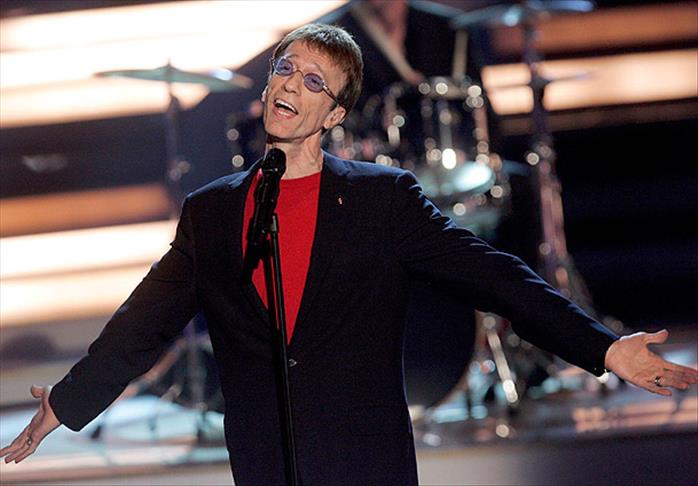 Robin Gibb komadan çıktı