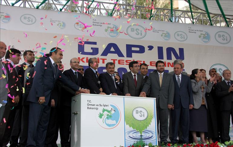 Silvan Barajı'nın temelini 4 bakan attı