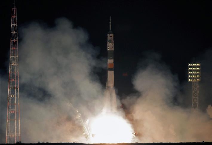 Soyuz uzay aracı UUİ'ye kenetlendi