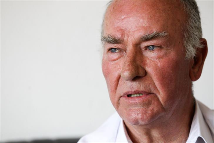 Late Bosnian leader's political decoy talks to AA