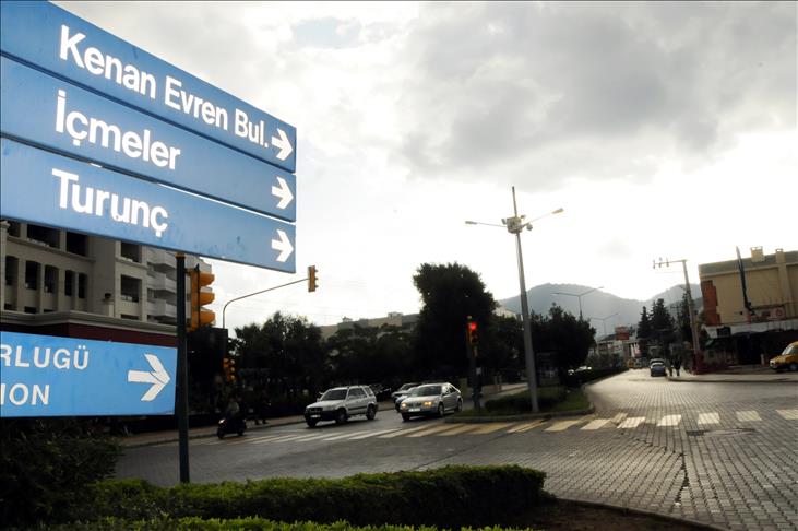 En çok sokak ismi Kenan Evren'e ait