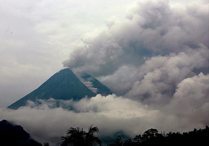 Kolombiya'da yanardağ alarmı