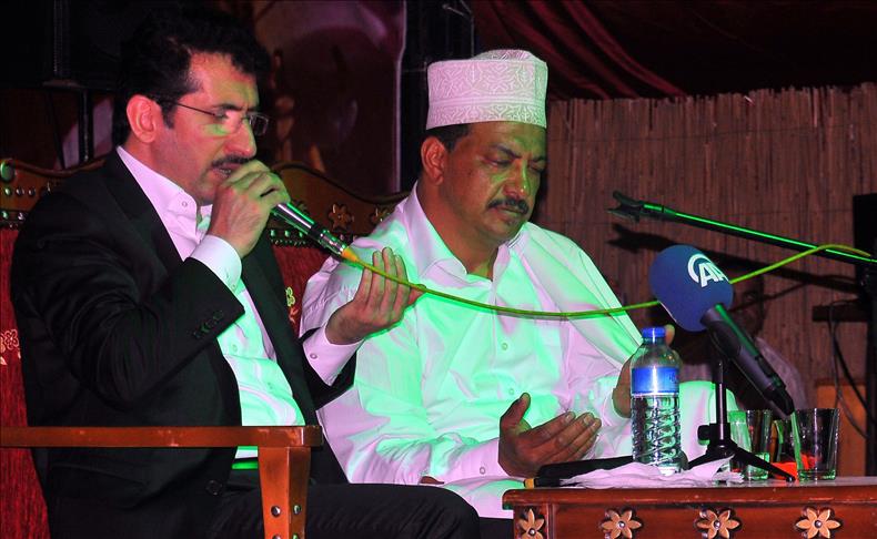 Renowned hafiz Sadien recites Quran in Isparta