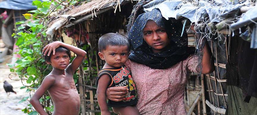 AA Arakan Müslümanlarının kamplarına girdi