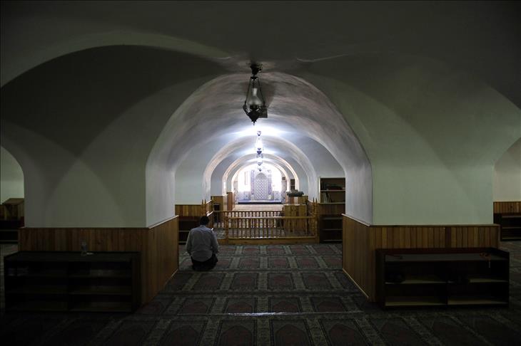 Bizansın zindanı sahabelere türbe oldu