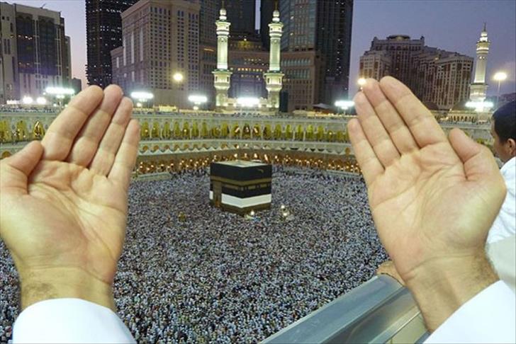 All prayers for Syria at Kaaba
