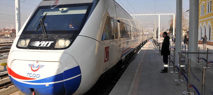 YHT'ler Ankara Garı'na geri dönüyor