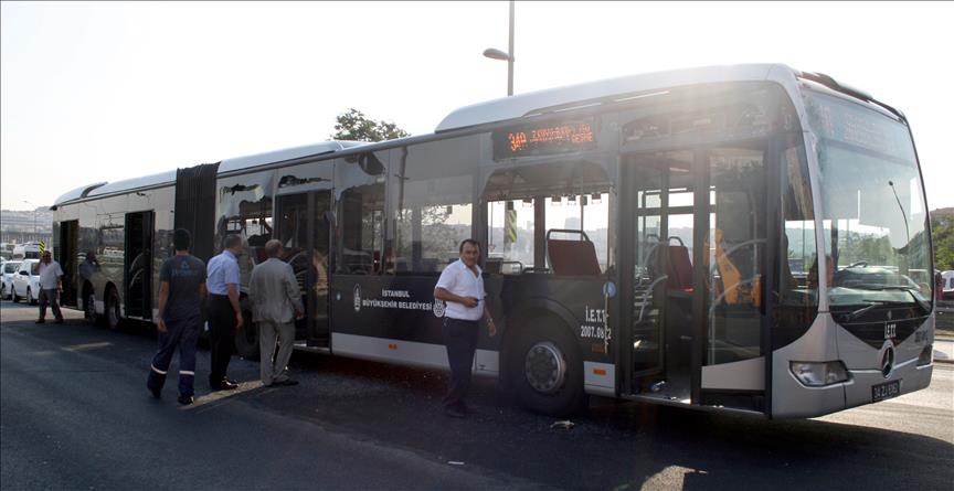 Haliç Köprüsü'nde metrobüs kazası