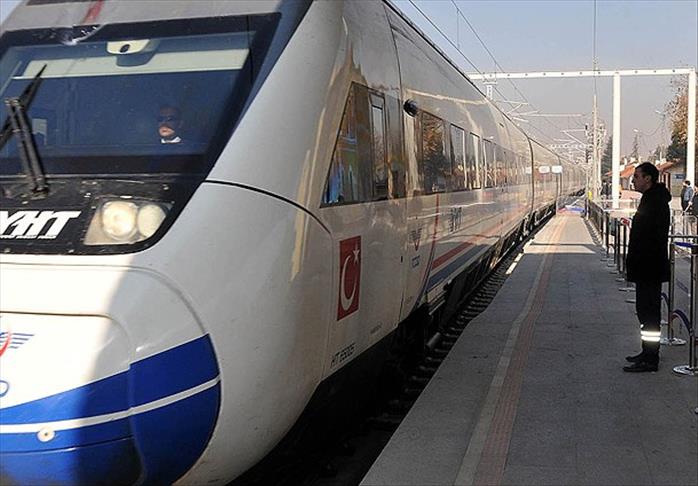 Uçak gibi trenler geliyor