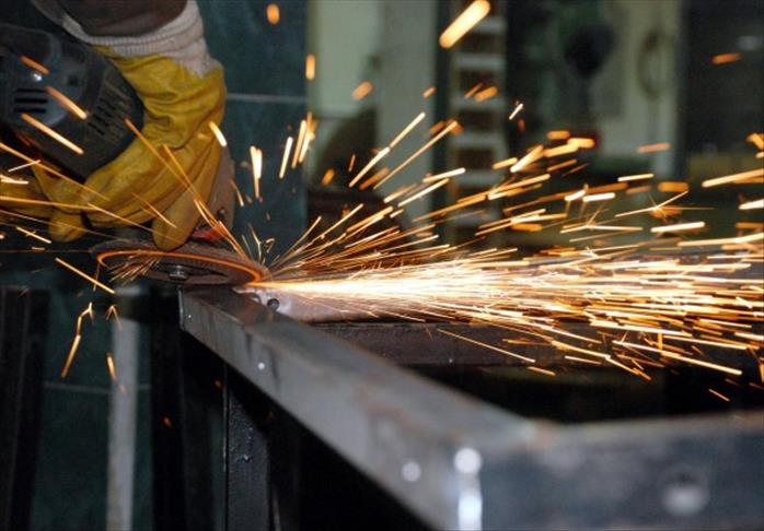 Capacity utilization in manufacturing industry down in August