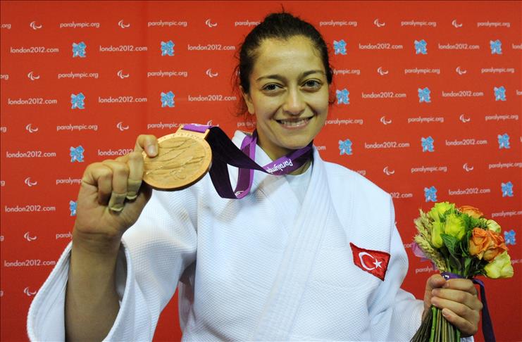 Duygu Çete'den bronz madalya