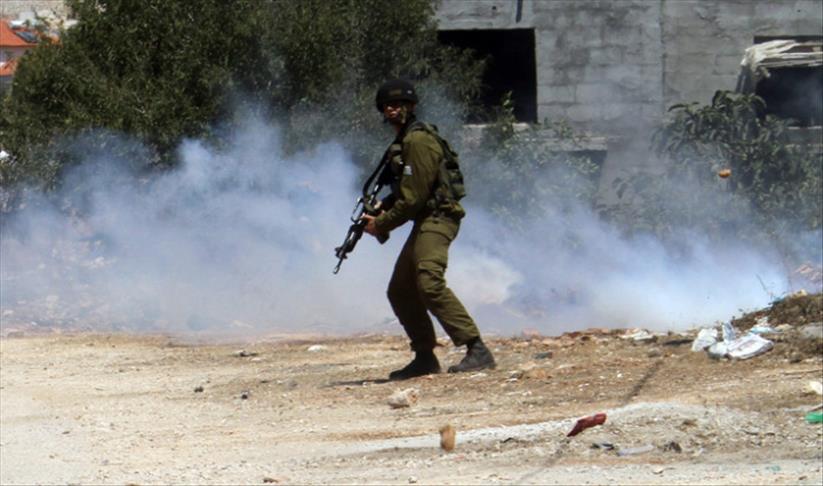 Israeli soldiers enter west of Gaza with tanks and bulldozers
