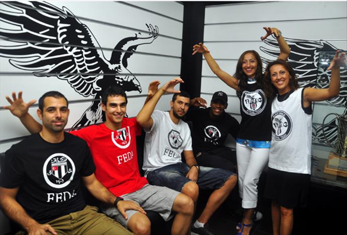 Beşiktaşlı basketbolcular, taraftarlarla buluştu