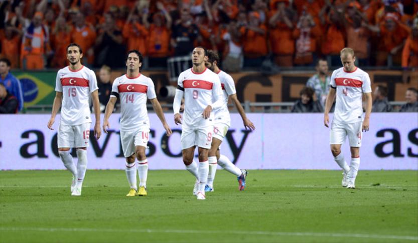 FIFA 2014 World Cup group qualifiers - The Netherlands: 2 - Turkey: 0