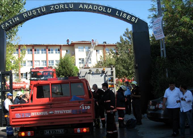 Kartal'da lisede yangın