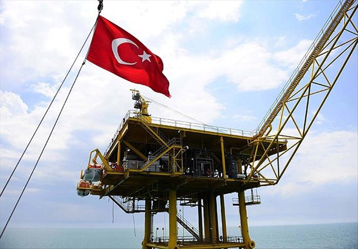 Turkish company finds natural gas in Black Sea.