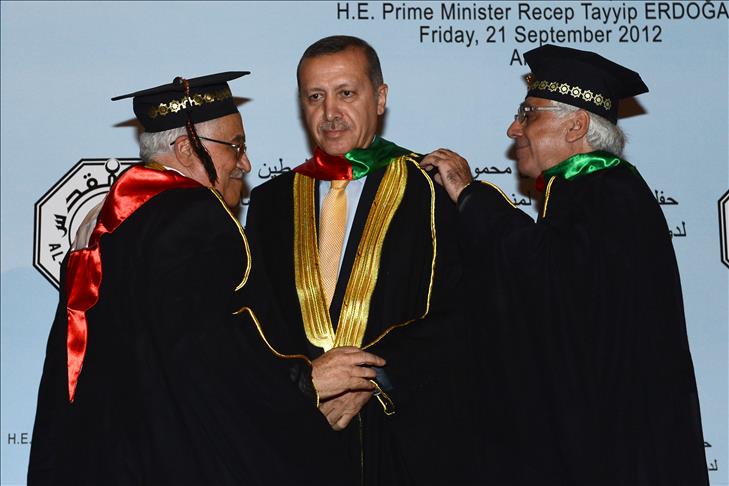 Al-Quds University decorates Erdogan with honorary degree