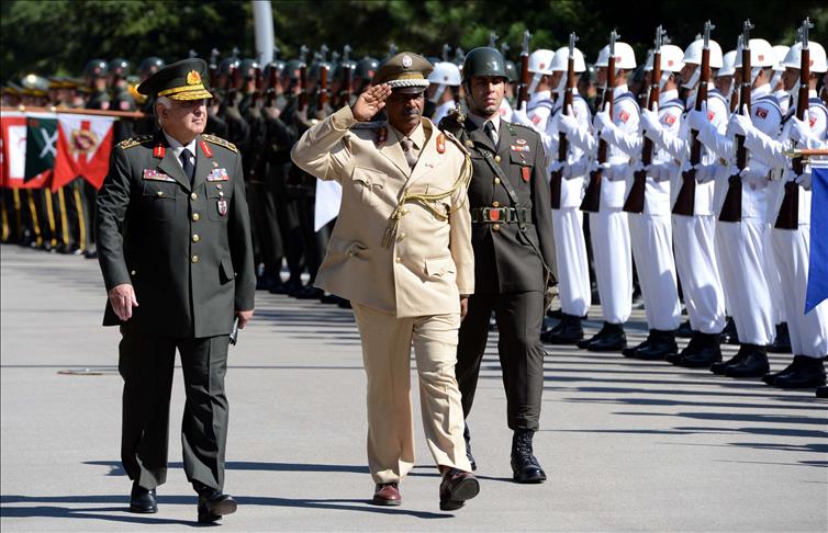 Chief of the Turkish General Staff meets his Somali counterpart