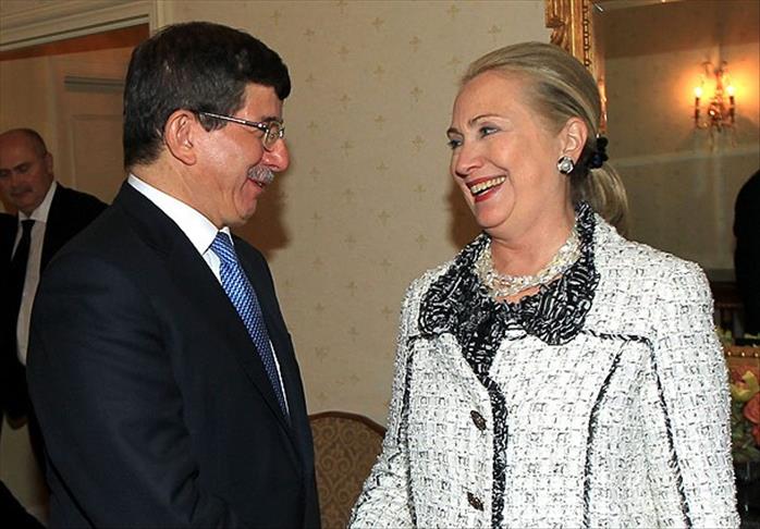 Ahmedinejad ve Clinton ile görüştü