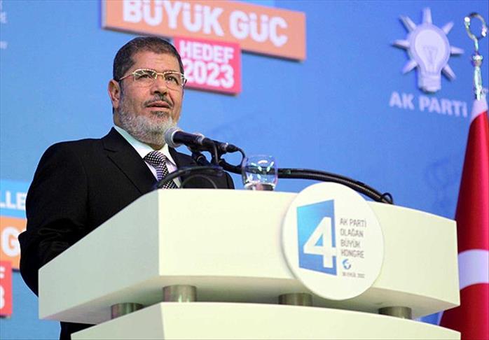 Morsi pledges continued support for Syrian rebels