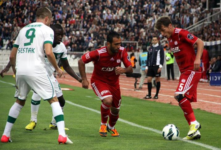 Son nefesinde 1 puan çıkarttı